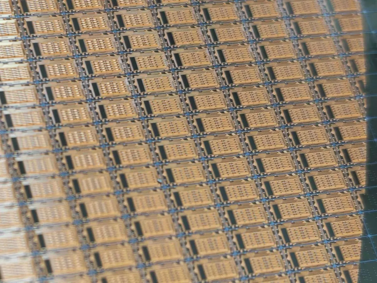RDL & Bump Wafer — Redistribution Layer & Wafer-Level Services